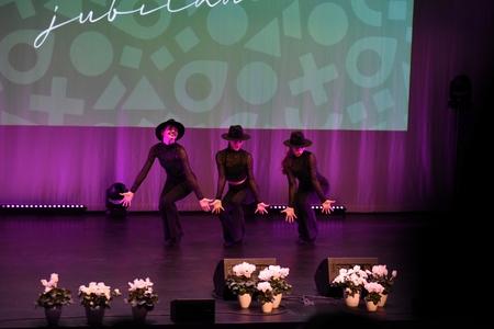 Revozovi jubilanti 12